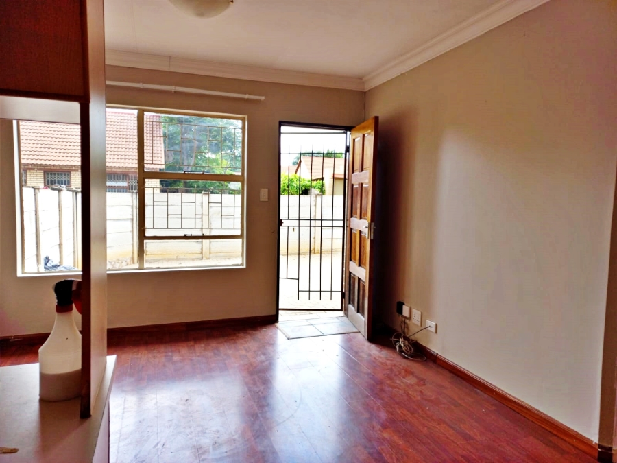 To Let 2 Bedroom Property for Rent in Langenhovenpark Free State